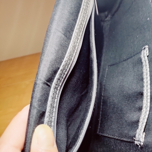 The Limited Gray/Silver Clutch - Picture 6 of 9